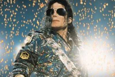 迈克尔·杰克逊经典布加勒斯特演唱会DVD收藏版时长2小时2分钟视频