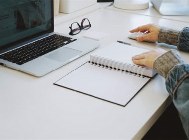 冬天的秘密（伴奏） / 歌手：en 歌曲下载